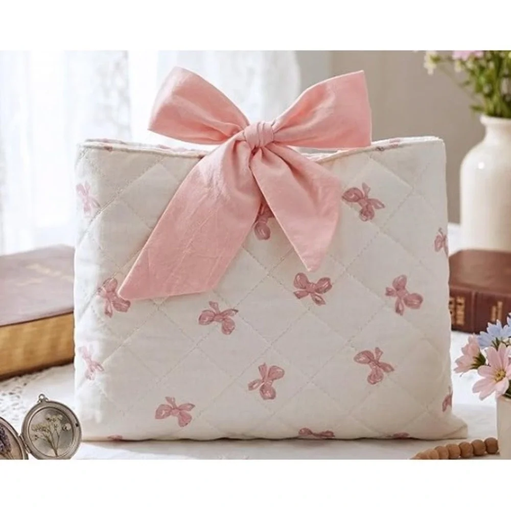 Bible Sleeve Women OS- Pink Quilted Bow Lace Trim Padded Protector NIB